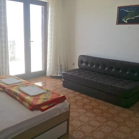 Apartman Lucas *