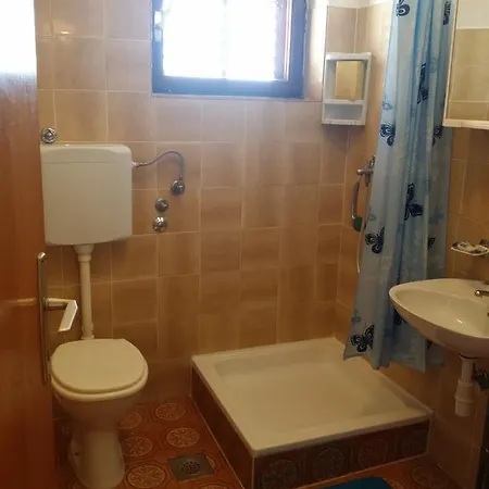 Apartman Lucas *